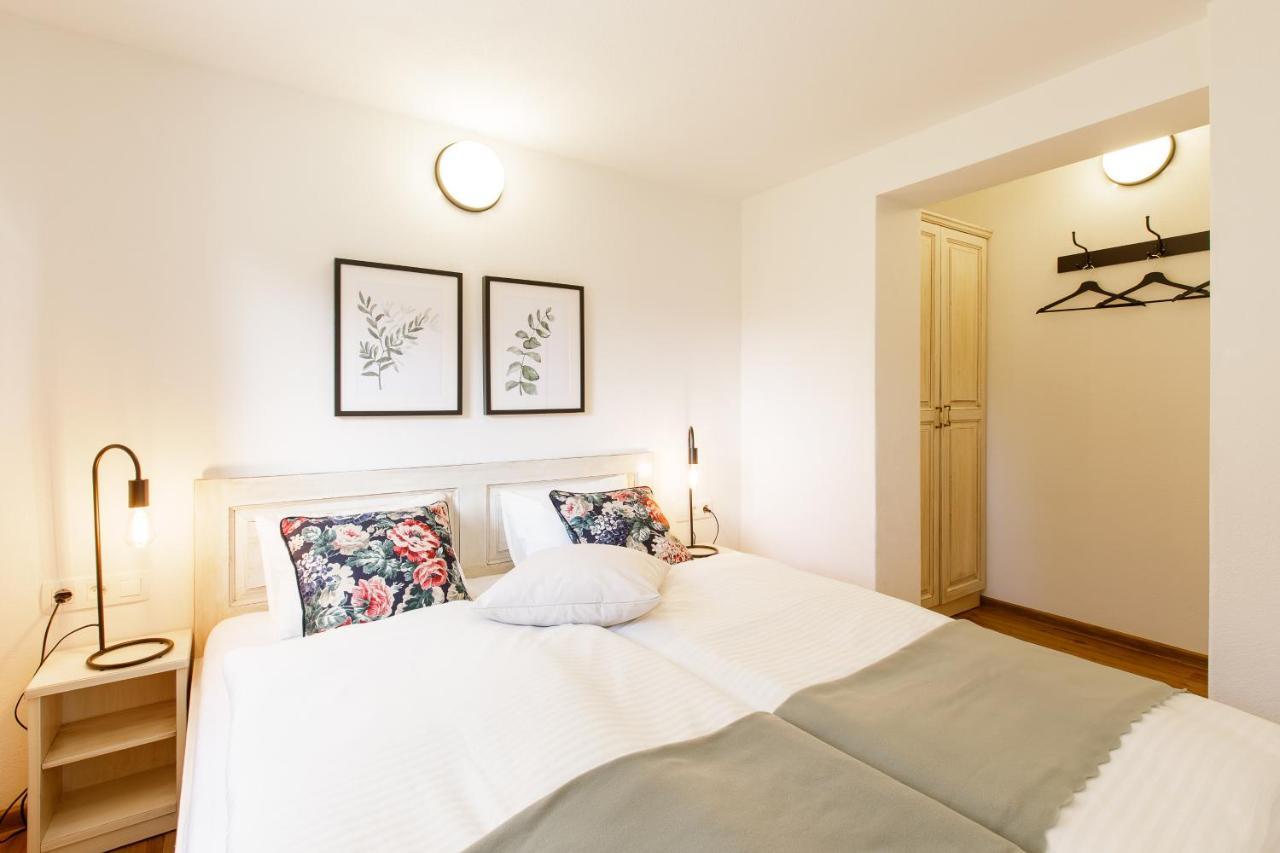 Alpinia Apartments 布莱德 外观 照片
