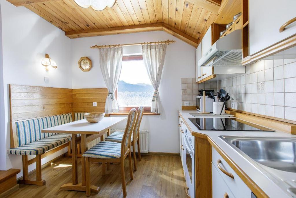 Alpinia Apartments 布莱德 外观 照片